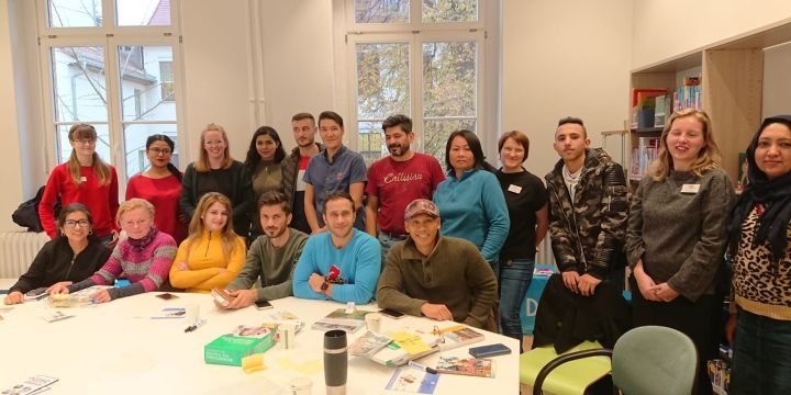 Gruppenfoto Deutschlerner in der eab jena