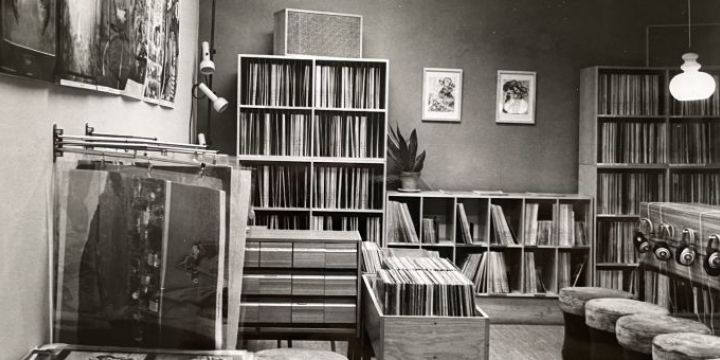 Alte Bibliothek aus DDR-Zeiten