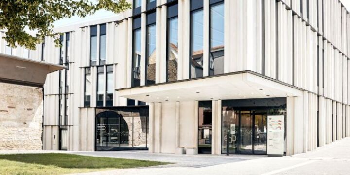 Haupteingang der EAB Stadtmitte  ©EAB|Karoline Krampitz