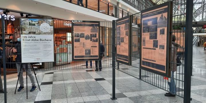 Ein Blick in die Ausstellung der EAB Jena in der Goethe Galerie   ©JenaKultur | EAB