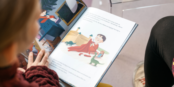 EAB_Ehrenamt_Kinder vorlesen  &copy;EAB | Christoph Worsch